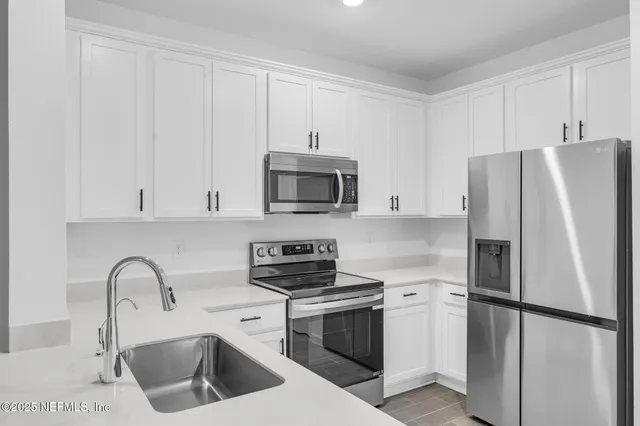 $2,225 | 1708 Garden Grove Court, Jacksonville, FL 32277