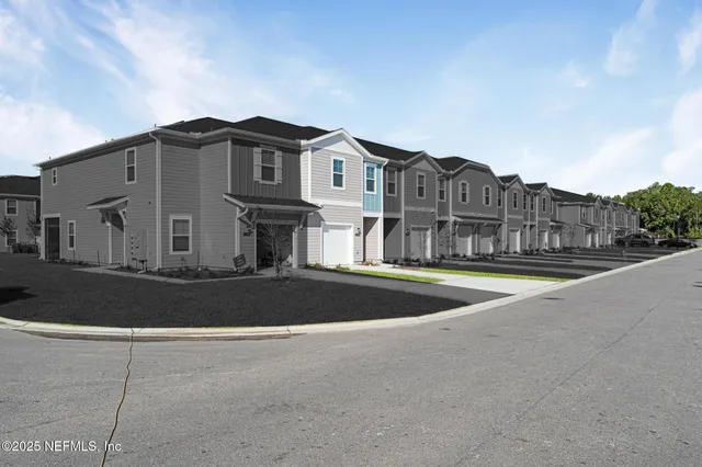 $2,225 | 1708 Garden Grove Court, Jacksonville, FL 32277