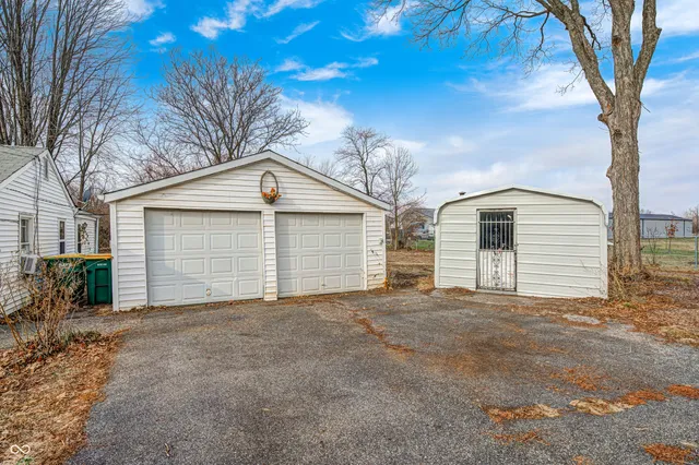 $250,000 | 1734 South County Road 1050 East, Indianapolis, IN 46231