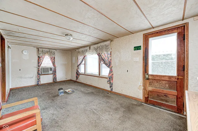 $250,000 | 1734 South County Road 1050 East, Indianapolis, IN 46231