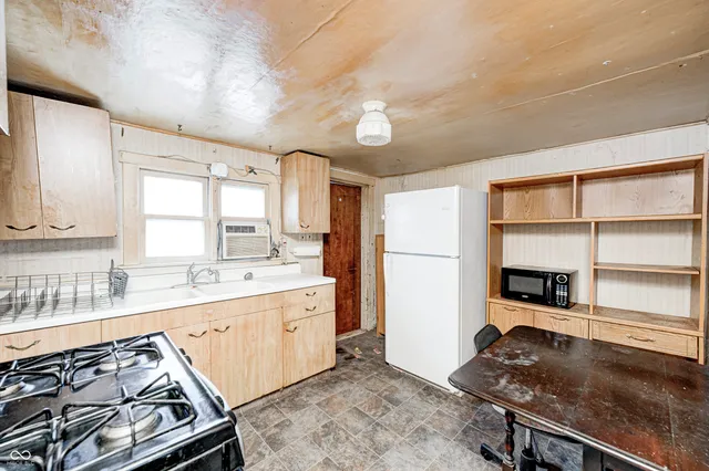 $250,000 | 1734 South County Road 1050 East, Indianapolis, IN 46231