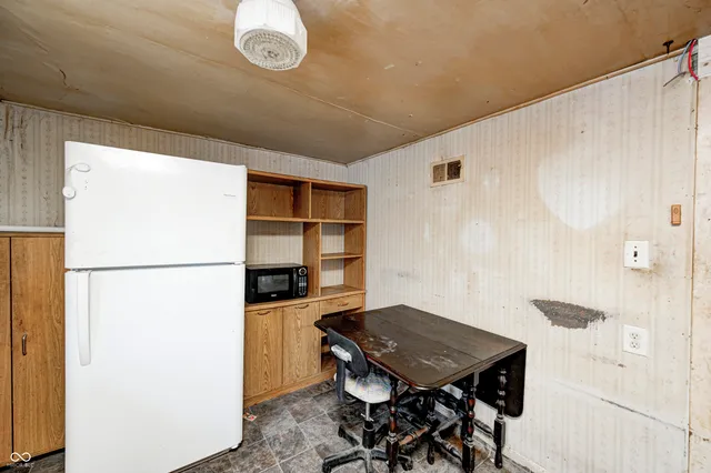 $250,000 | 1734 South County Road 1050 East, Indianapolis, IN 46231