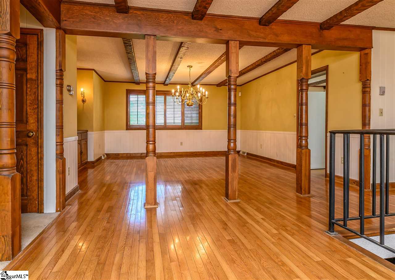 313 Shelton Road Travelers Rest, SC 29690 - Photo 3 of 30
