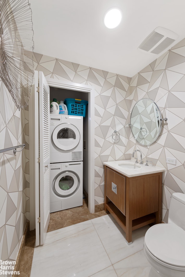 200 West End Avenue, Unit 8C Manhattan, NY 10023 - Photo 4 of 16