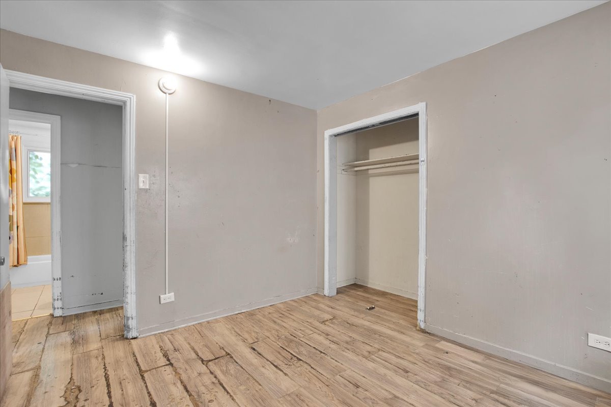 9302 South Rhodes Avenue Chicago, IL 60619 - Photo 9 of 21