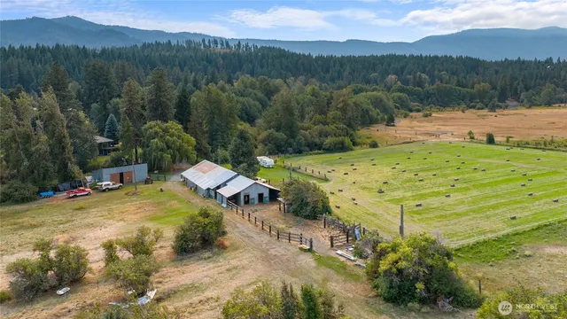 $899,500 | 911 Westside Road, Cle Elum, WA 98922