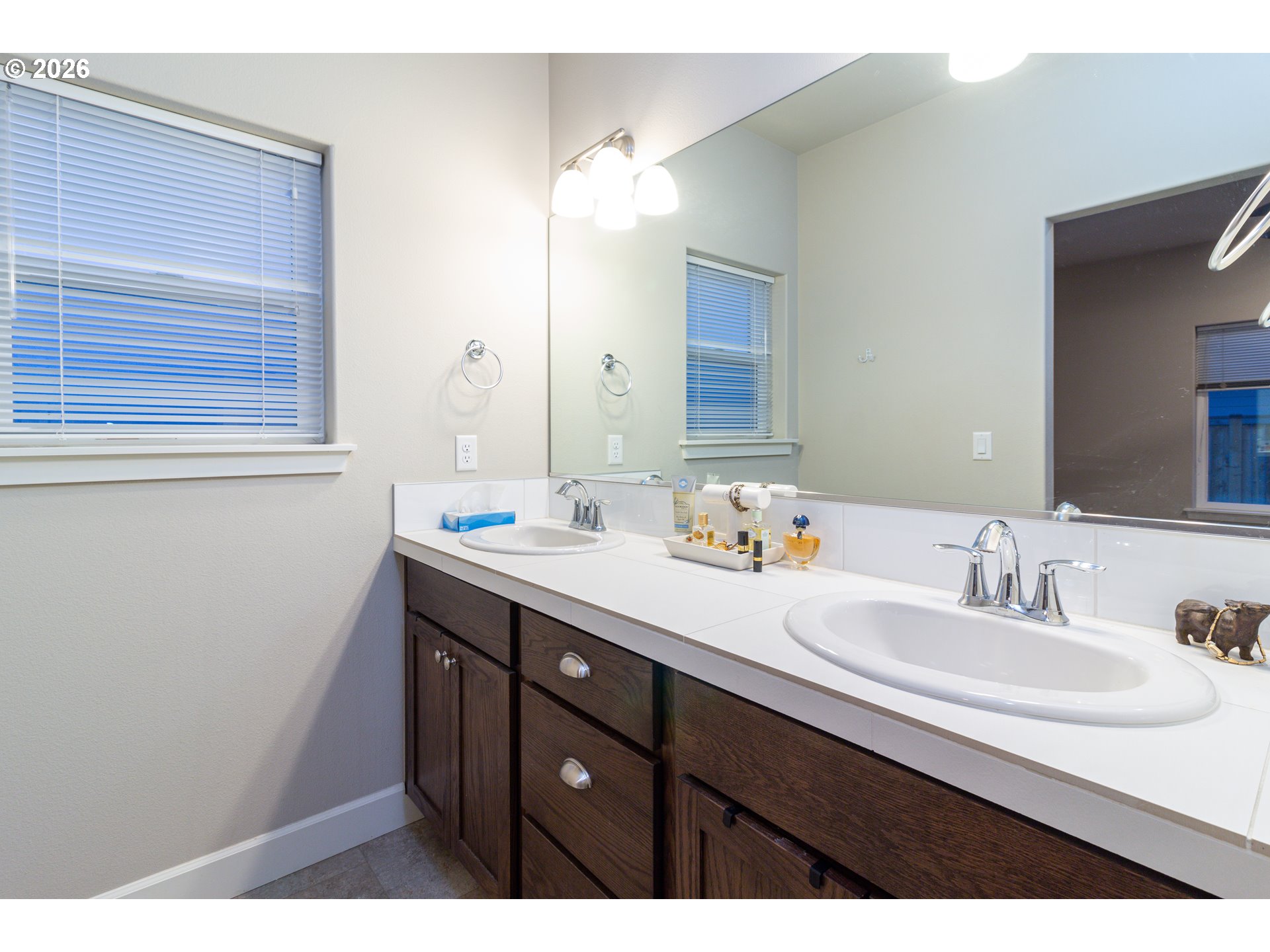 529 East Legacy Avenue Hermiston, OR 97838 - Photo 18 of 30 a bathroom with a sink and a mirror