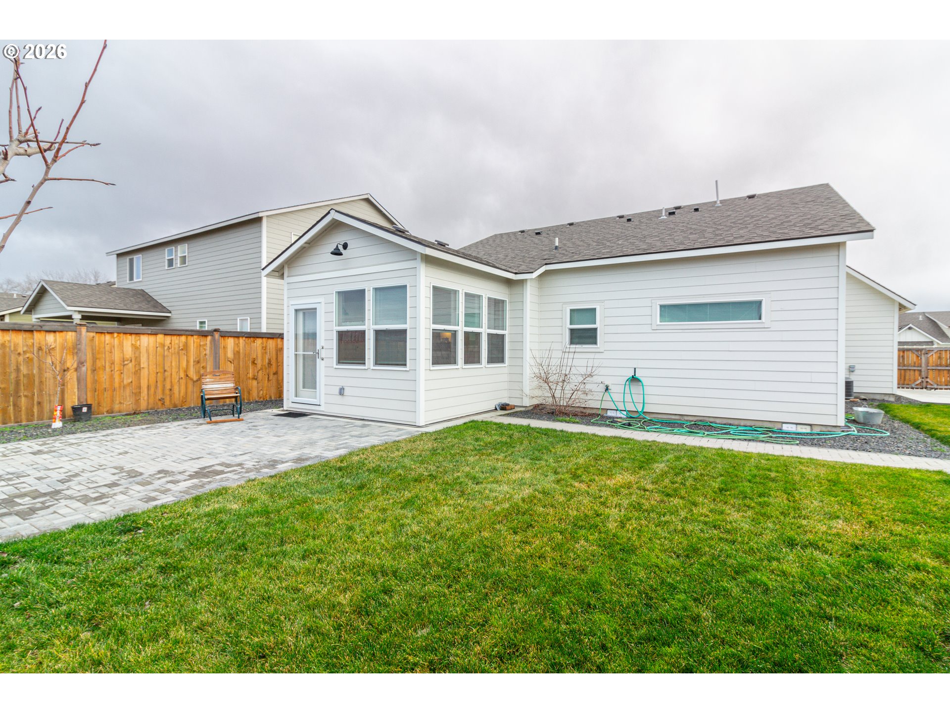 529 East Legacy Avenue Hermiston, OR 97838 - Photo 25 of 30 a house view with a garden space