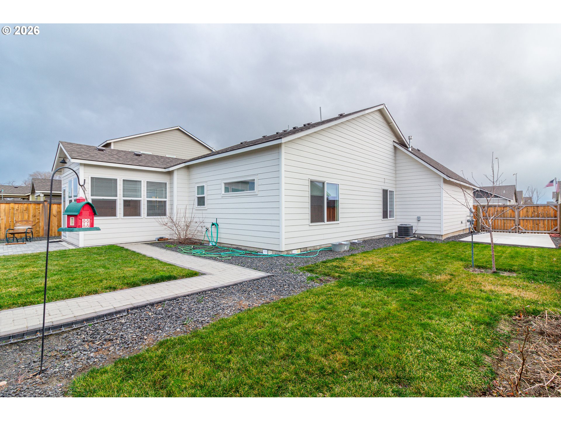 529 East Legacy Avenue Hermiston, OR 97838 - Photo 27 of 30 a view of outdoor space yard and house