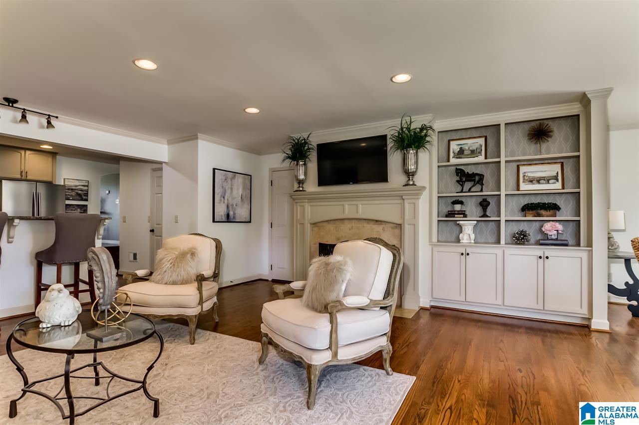 4401 Dolly Ridge Circle Birmingham, AL 35243 - Photo 13 of 48