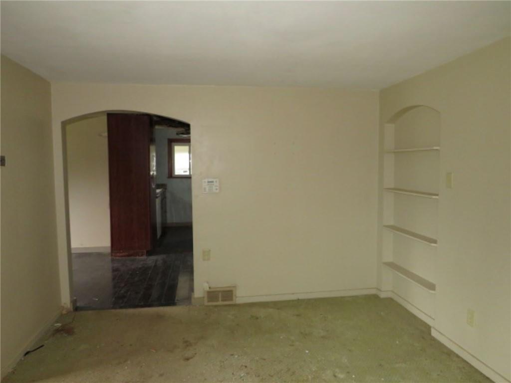 1878 Bakerstown Road Tarentum, PA 15084 - Photo 6 of 29