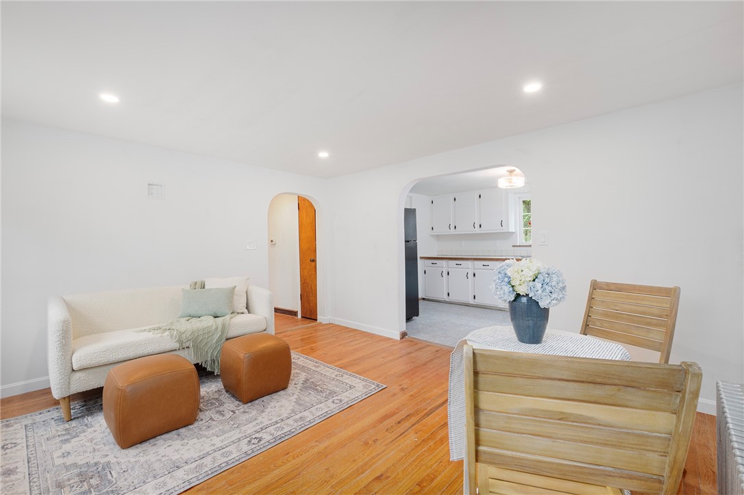 409 Knotty Oak Road Coventry, RI 02816 - Photo 3 of 25