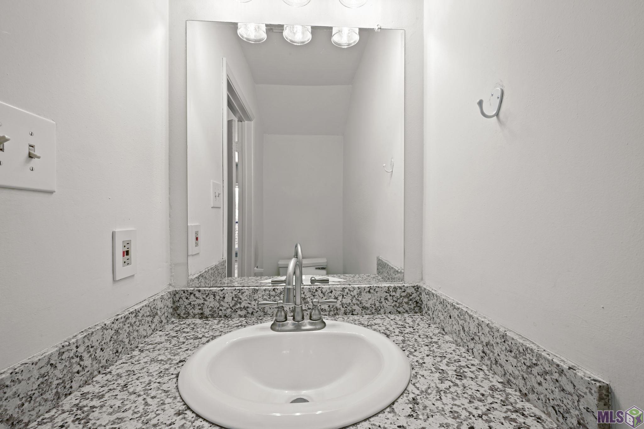 8508 Summa Avenue, Unit P9 Baton Rouge, LA 70809 - Photo 7 of 10