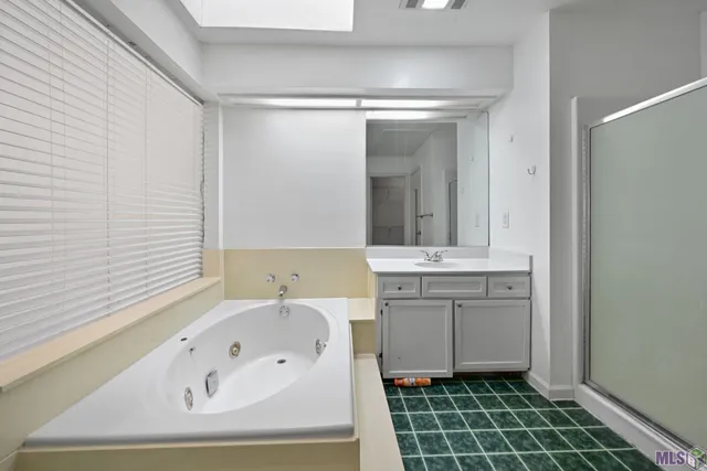 $109,900 | 8508 Summa Avenue, Unit P9, Baton Rouge, LA 70809