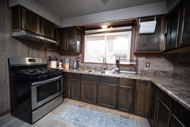 $185,000 | 3717 Connecticut Drive, Rockford, IL 61108