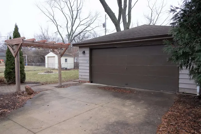 $185,000 | 3717 Connecticut Drive, Rockford, IL 61108