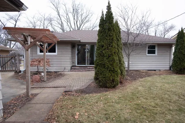 $185,000 | 3717 Connecticut Drive, Rockford, IL 61108