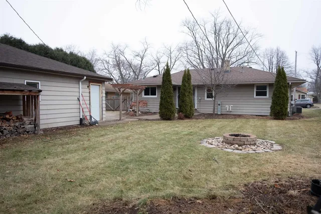 $185,000 | 3717 Connecticut Drive, Rockford, IL 61108