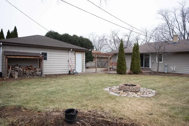 $185,000 | 3717 Connecticut Drive, Rockford, IL 61108