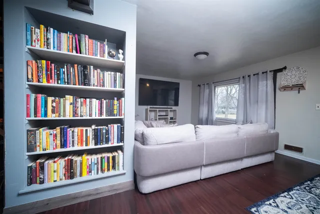 $185,000 | 3717 Connecticut Drive, Rockford, IL 61108