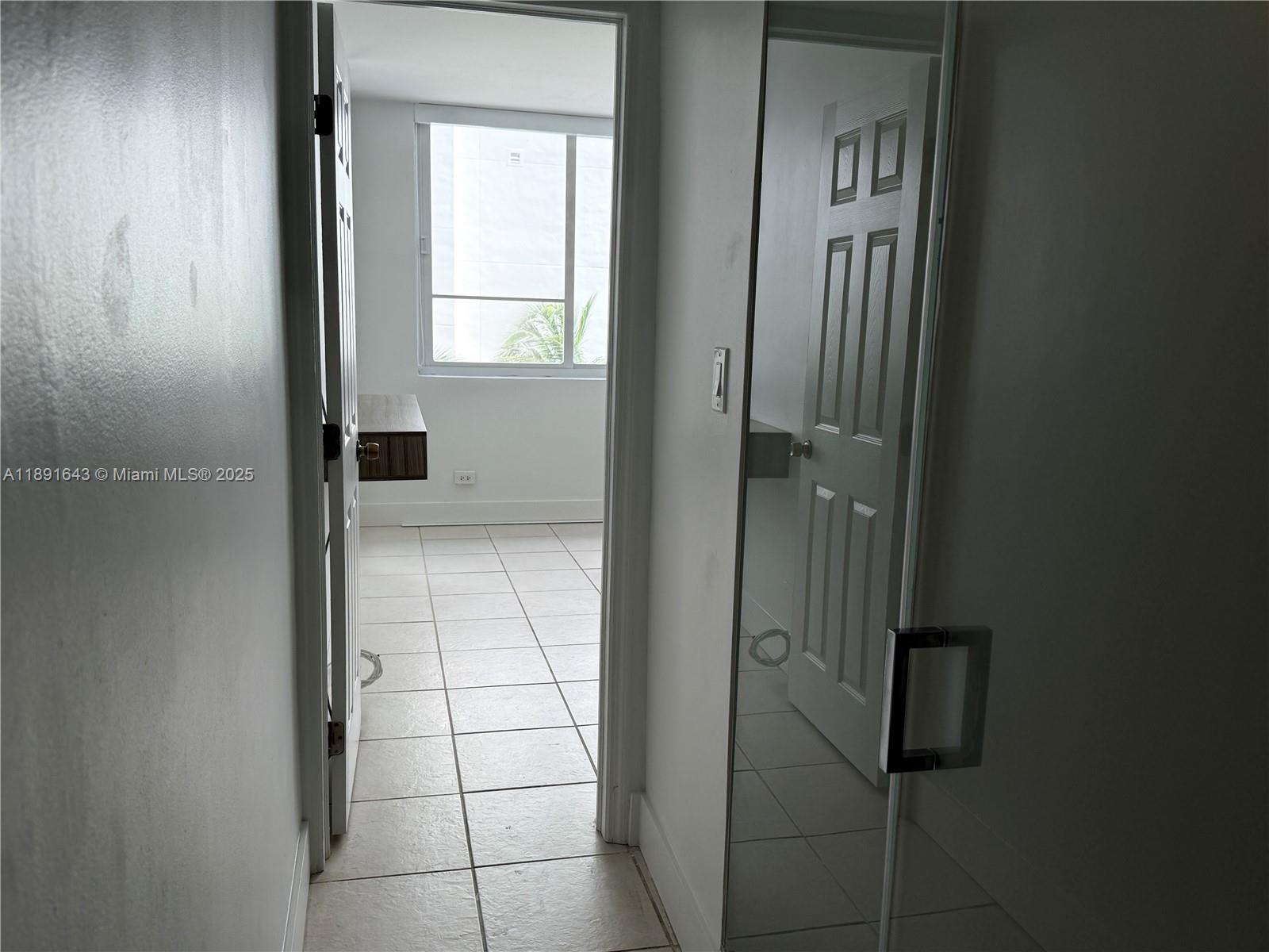 5005 Collins Avenue, Unit 823 Miami Beach, FL 33140 - Photo 24 of 34 view of a bathroom