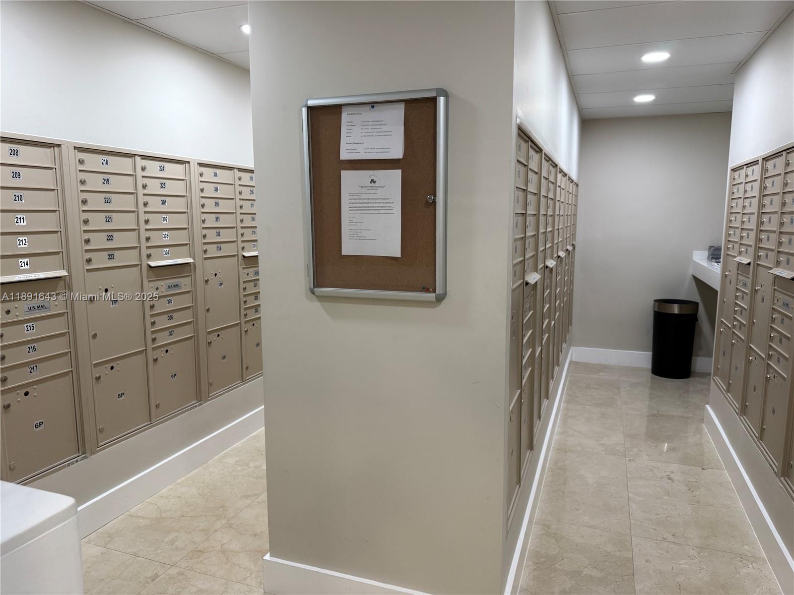 5005 Collins Avenue, Unit 823 Miami Beach, FL 33140 - Photo 30 of 34 a view of walk in closet