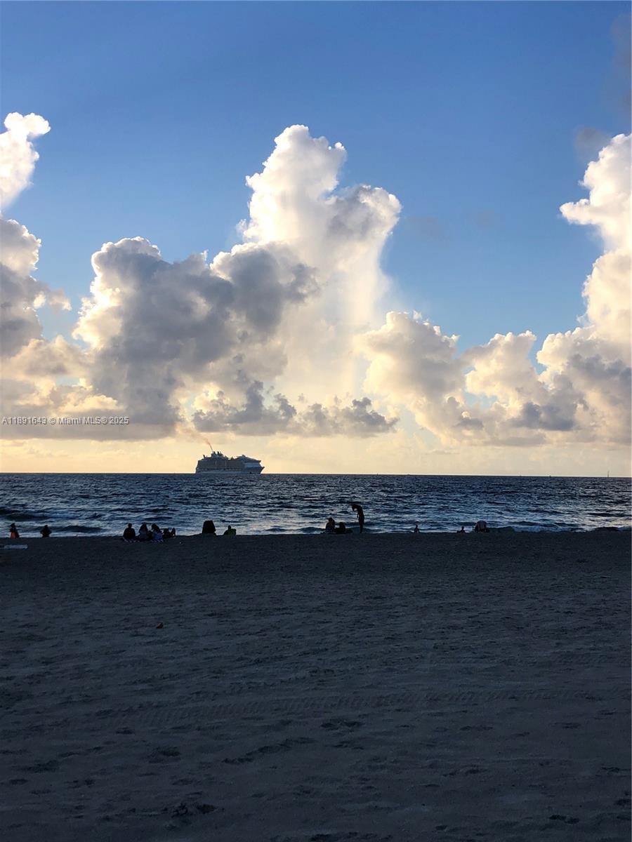 5005 Collins Avenue, Unit 823 Miami Beach, FL 33140 - Photo 32 of 34 a view of a lake view