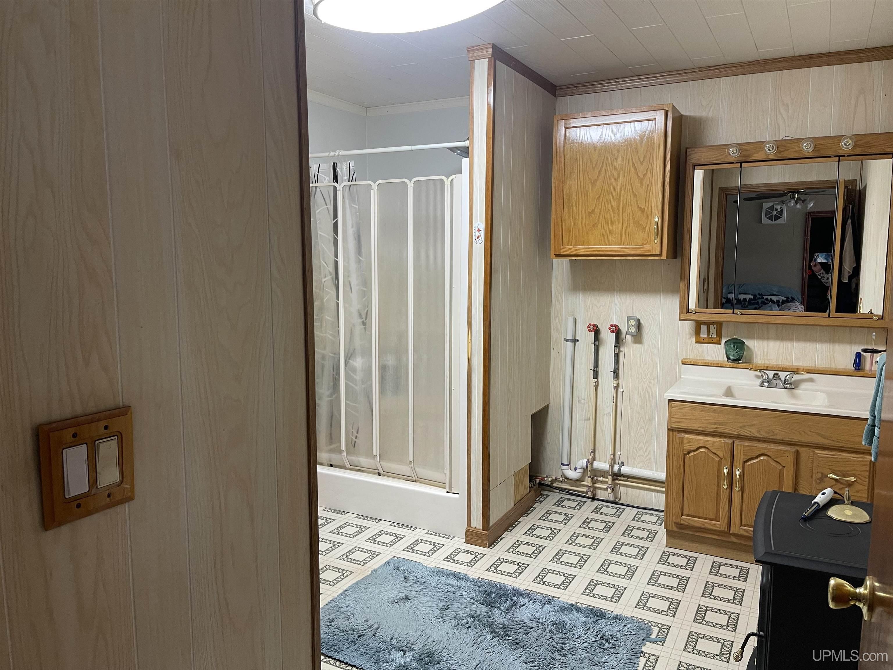 E3233 Lake Road Ironwood, MI 49938 - Photo 13 of 59