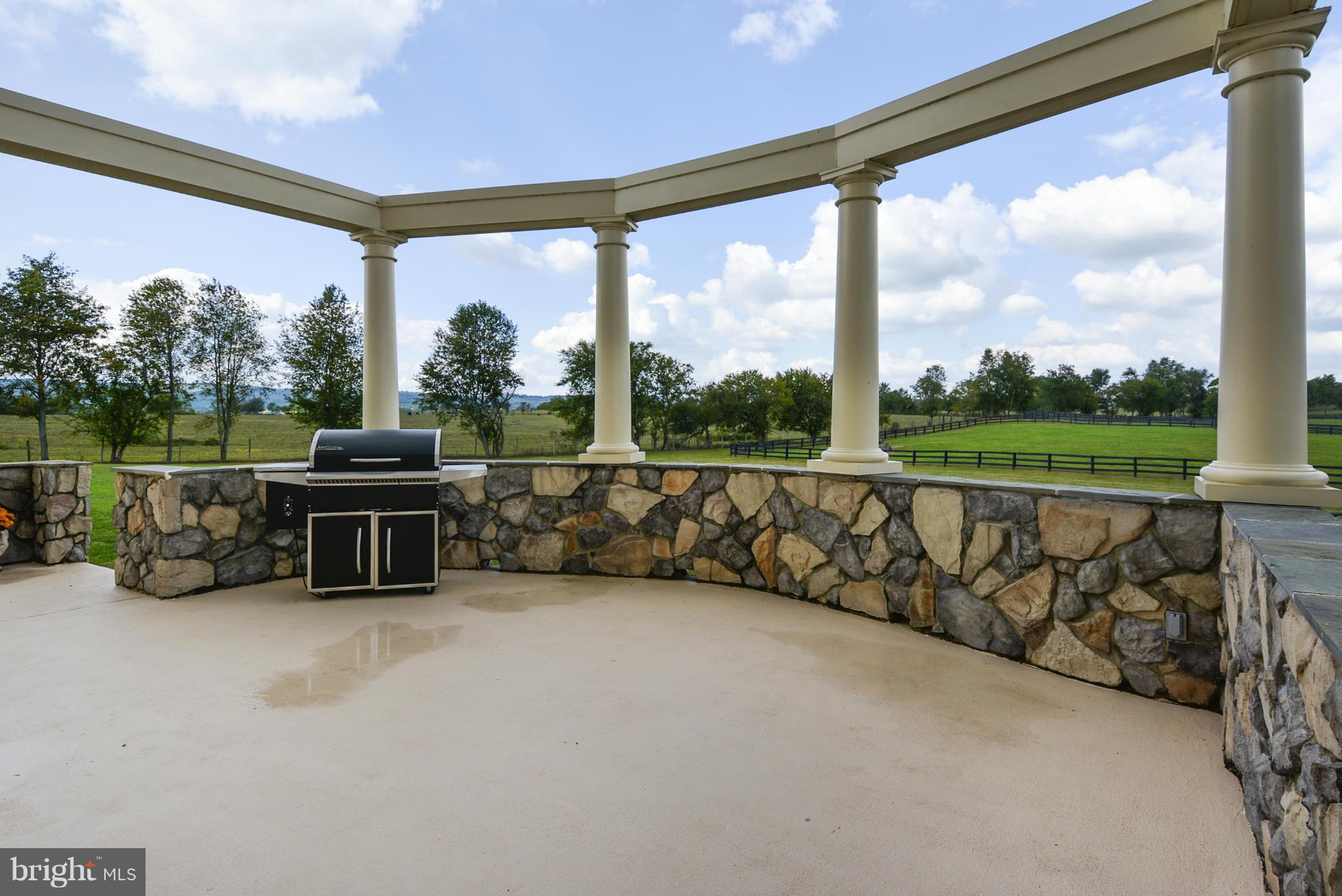 15679 Limestone School Road Leesburg, VA 20176 - Photo 3 of 30 View