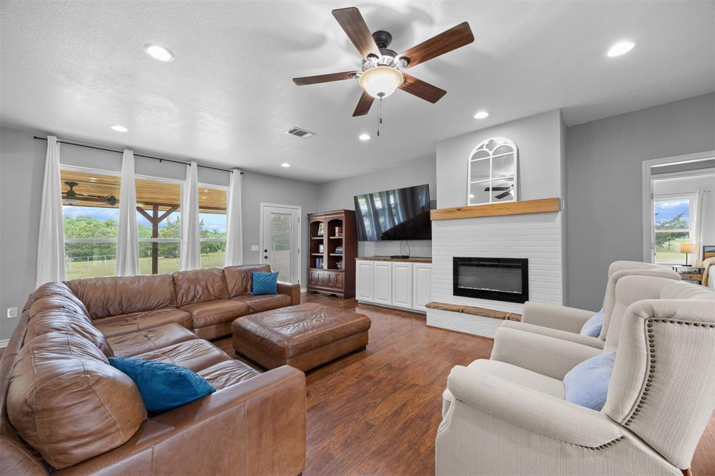 925 Wild Road Van Alstyne, TX 75495 - Photo 8 of 40