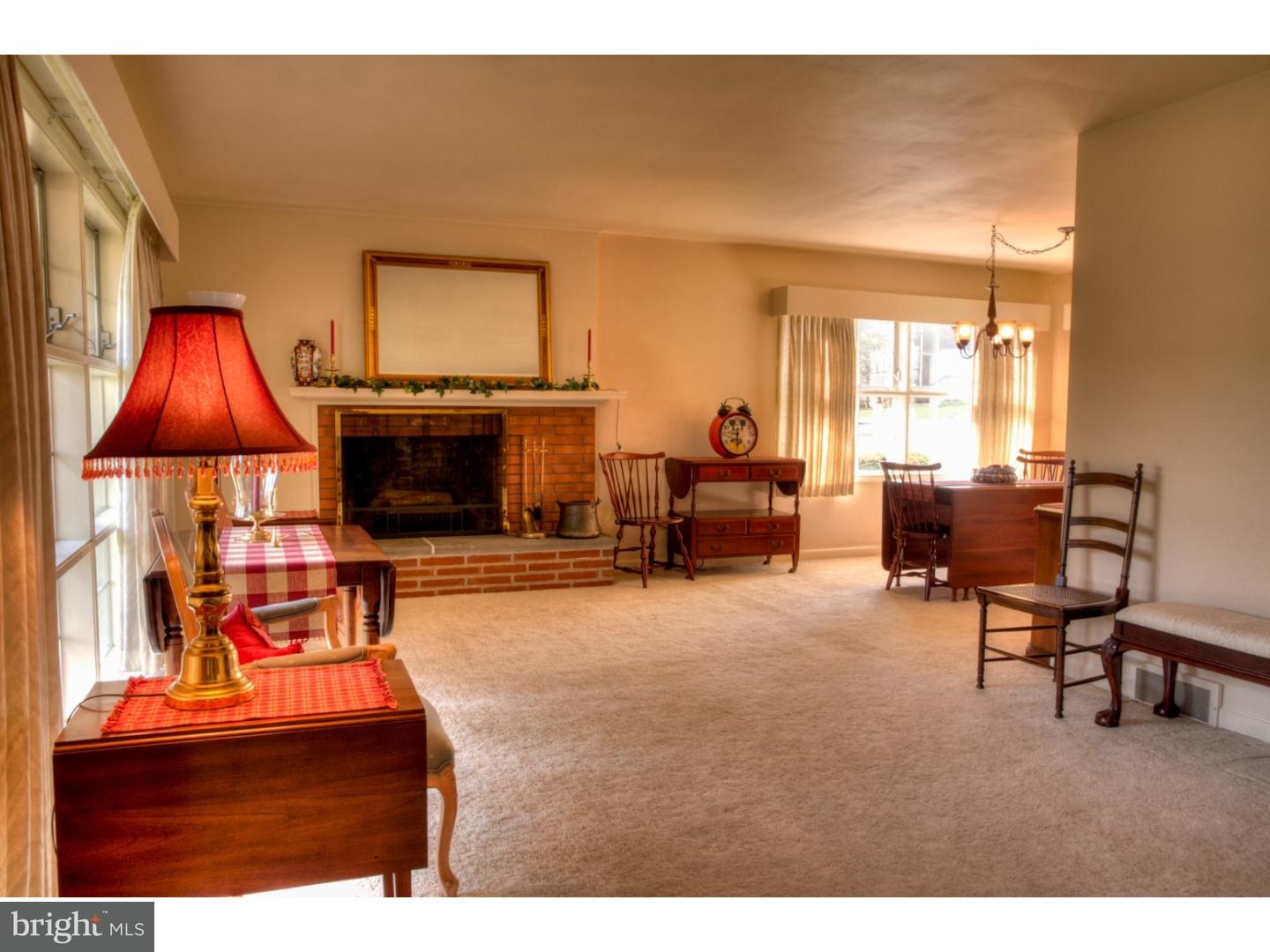600 State Street Shillington, PA 19607 - Photo 6 of 20 Living Room