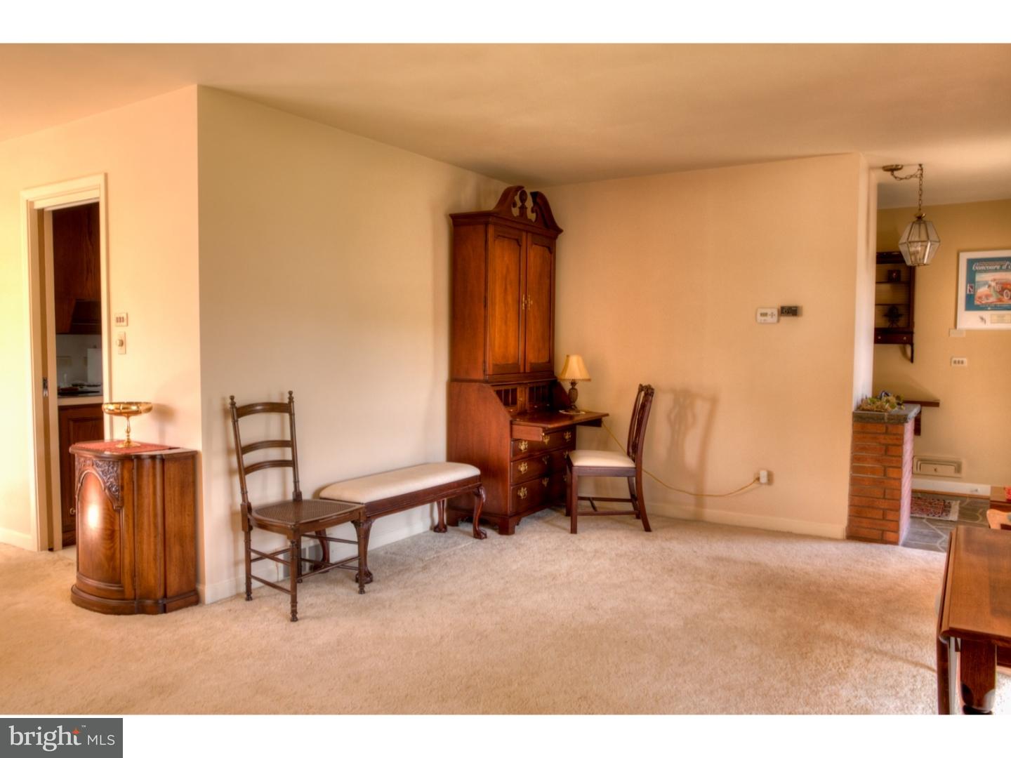 600 State Street Shillington, PA 19607 - Photo 8 of 20 Living Room