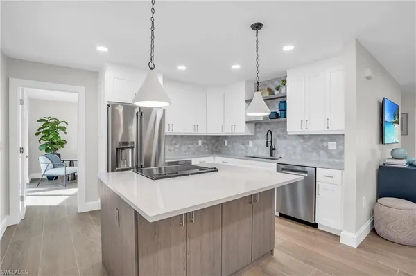$1,538,500 | 23 Palmview Boulevard, Fort Myers Beach, FL 33931