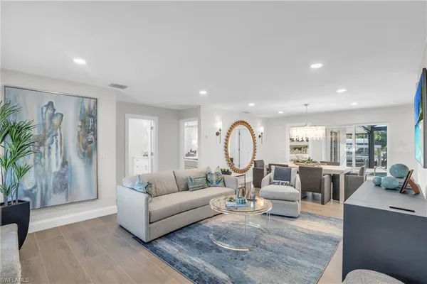 $1,538,500 | 23 Palmview Boulevard, Fort Myers Beach, FL 33931