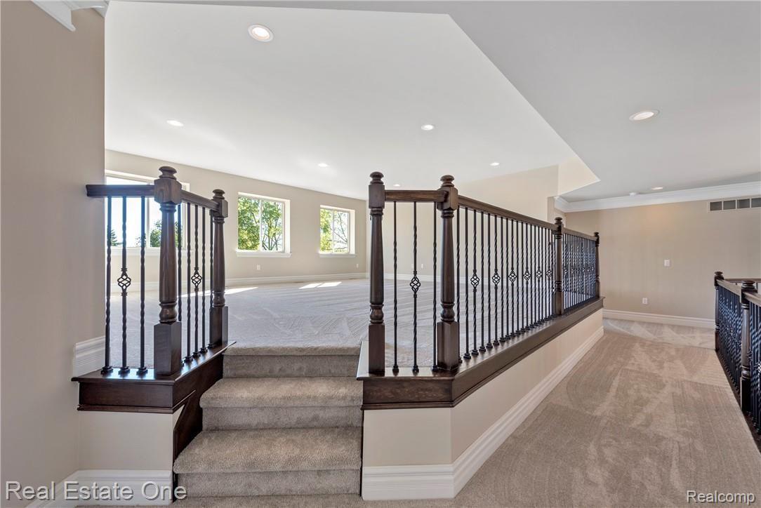 5870 Donaldson Road Troy, MI 48085 - Photo 29 of 47 5870-Donaldson-Dr-Troy-MI-48085-windowstill-29.jpg