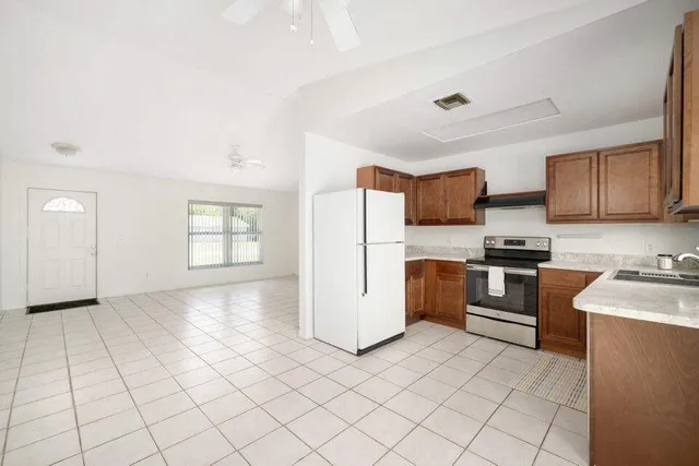 $2,050 | 6705 Brookline Avenue, Fort Pierce, FL 34951