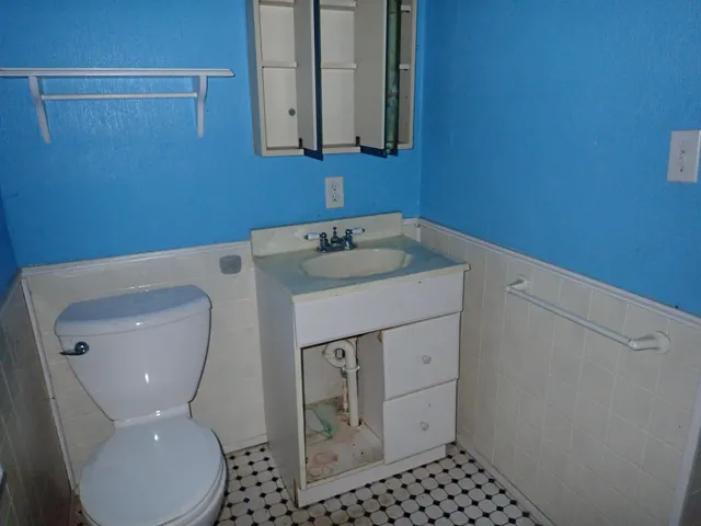 $49,900 | 221 16th Street, Heron Lake, MN 56137