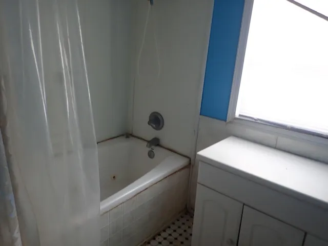 $49,900 | 221 16th Street, Heron Lake, MN 56137