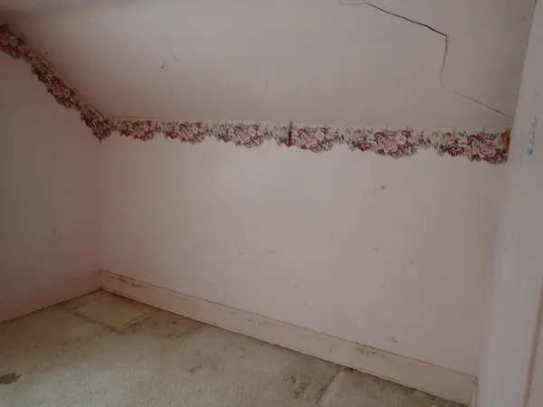 $44,900 | 221 16th Street, Heron Lake, MN 56137