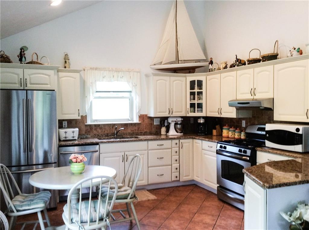 421 Isle Road Butler, PA 16001 - Photo 3 of 16