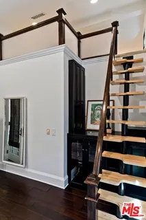 a view of entryway with a front door