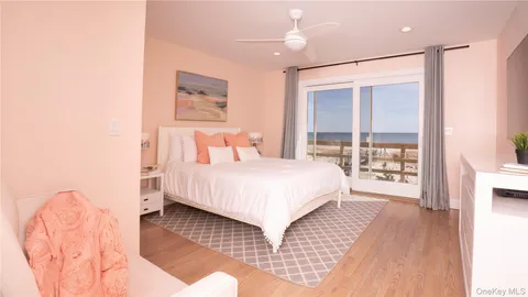 $5,850,000 | 825 Dune Road, Westhampton Beach, NY 11978