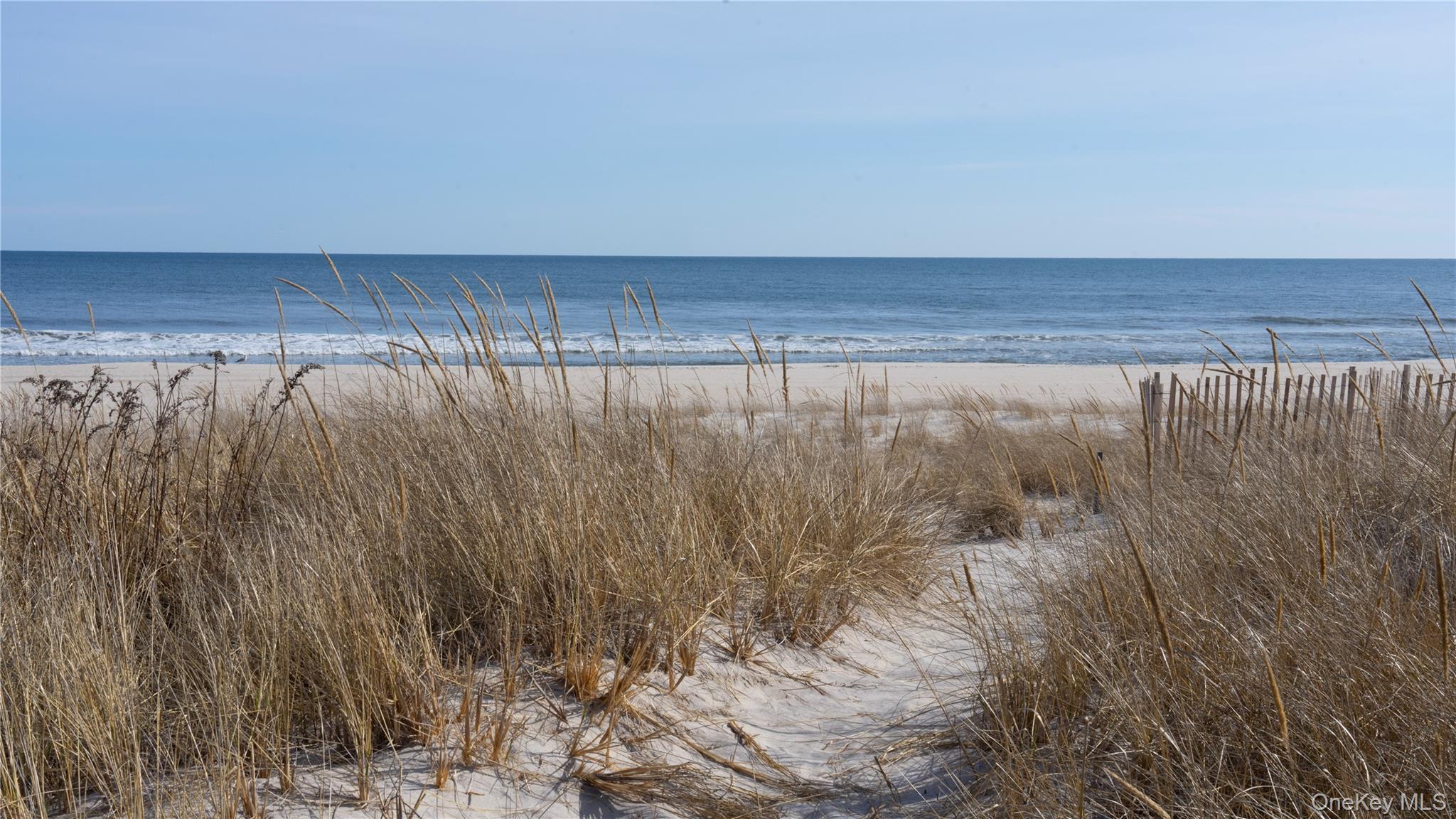 825 Dune Road Westhampton Beach, NY 11978 - Photo 44 of 50 a view of a room