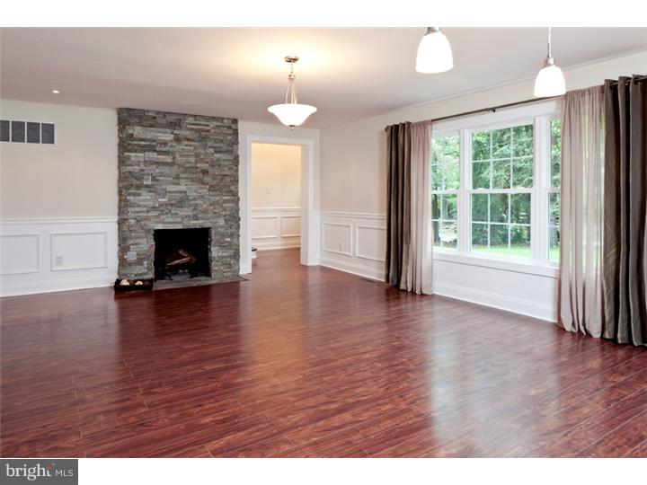 754 Newtown Road Villanova, PA 19085 - Photo 3 of 21 Living Room