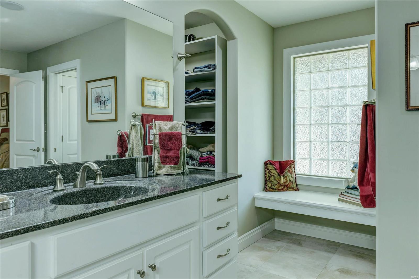 1527 Carman Road Ballwin, MO 63021 - Photo 22 of 49 Gallery Image 22