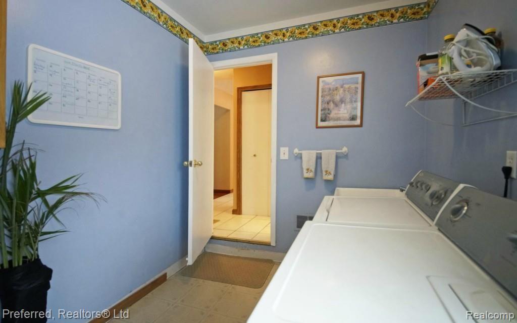 1823 Ranier Street Canton, MI 48187 - Photo 11 of 21 13-photo-web-1680x1050-141678.jpg