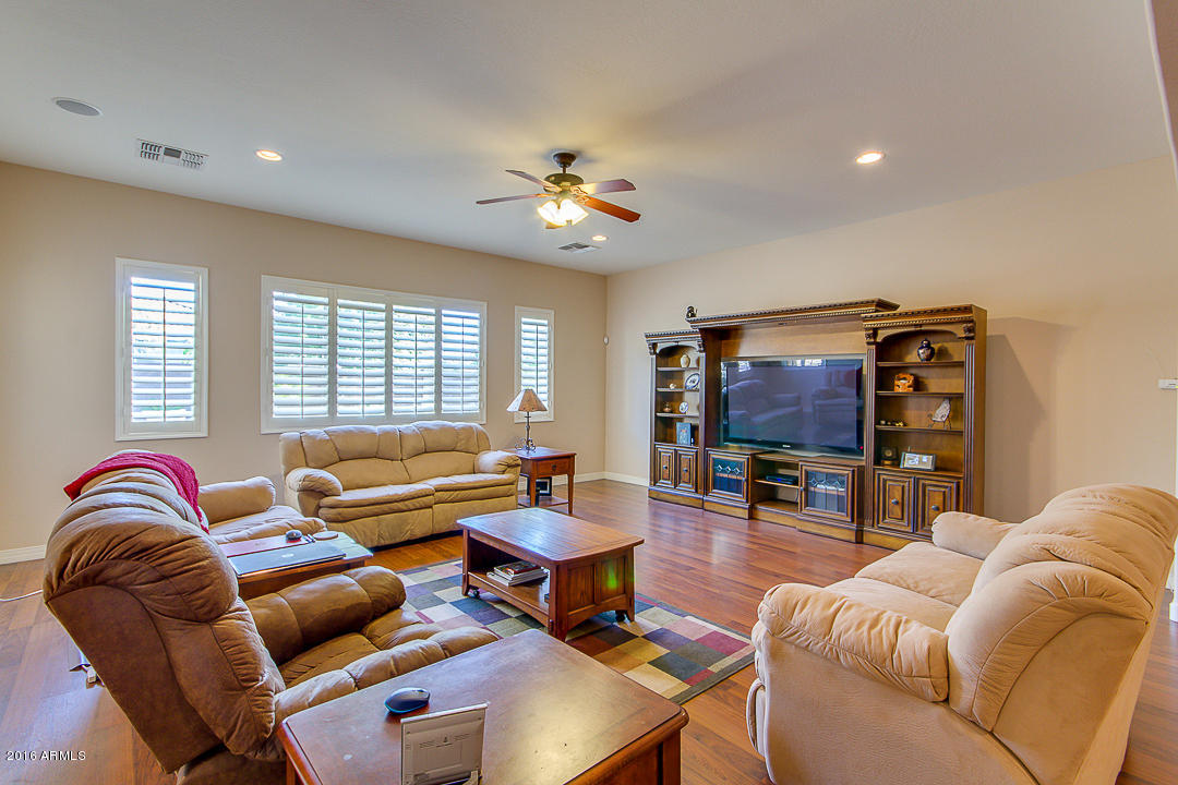 3023 East Warbler Road Gilbert, AZ 85297 - Photo 13 of 69 17-Warbler
