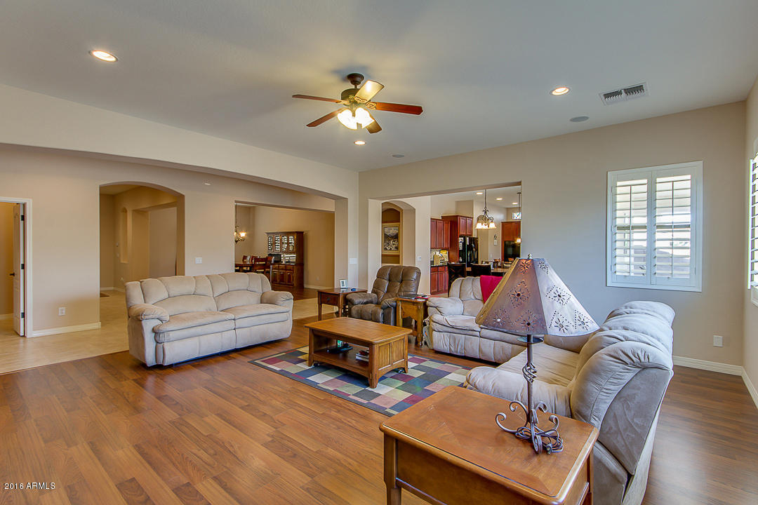 3023 East Warbler Road Gilbert, AZ 85297 - Photo 15 of 69 19-Warbler