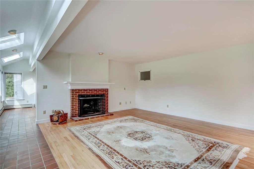 87 Carter Point Road Sedgwick, ME 04676 - Photo 7 of 38 Living Room