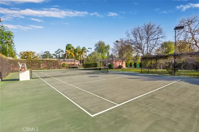 a picture of a wall with a white wall